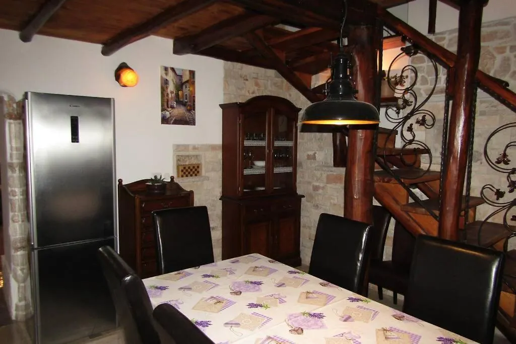 Villa Sartori Sarici  0*, Sarici (Istria)