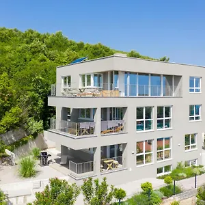  Apartment House 61