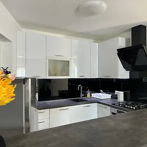  Apartment Heart Of Stone